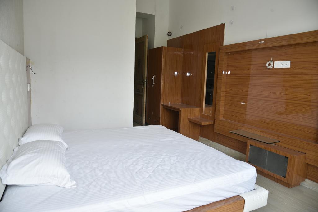 Hill Paradise Hotel Nagchala ห้อง รูปภาพ