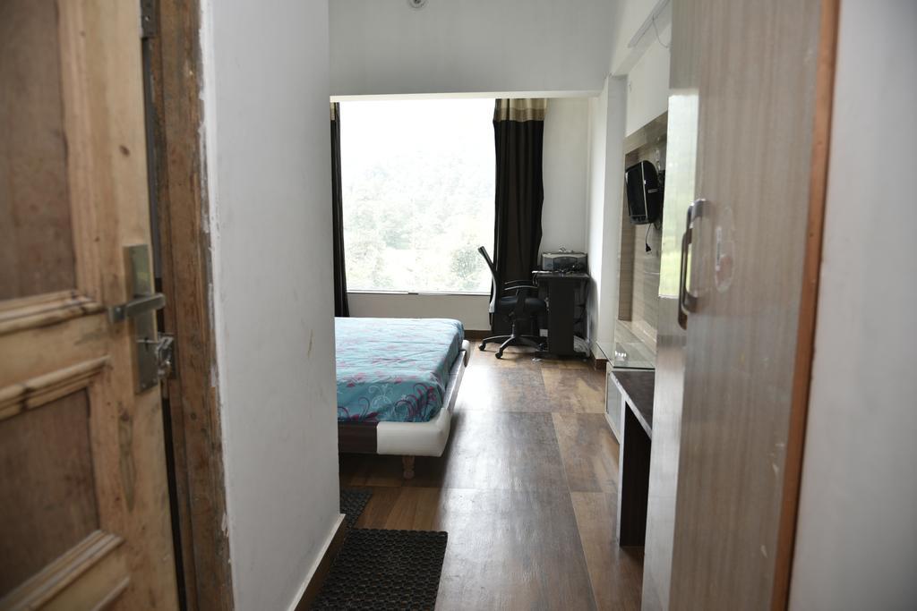 Hill Paradise Hotel Nagchala ภายนอก รูปภาพ