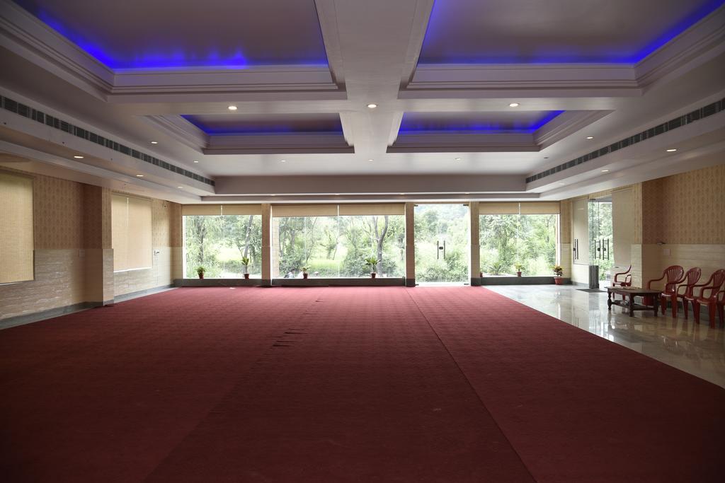 Hill Paradise Hotel Nagchala ภายนอก รูปภาพ