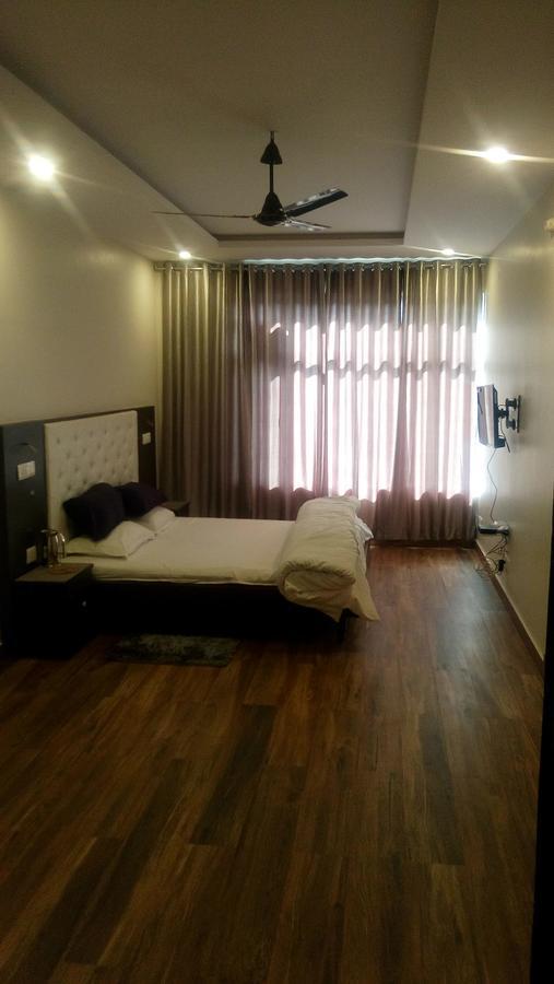 Hill Paradise Hotel Nagchala ภายนอก รูปภาพ